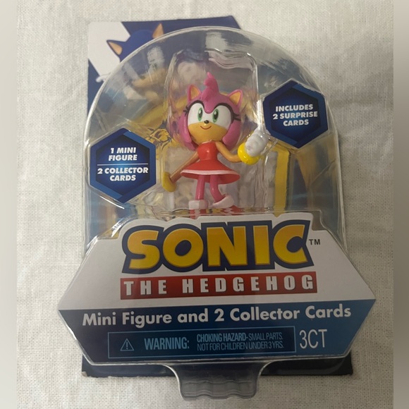 COPY - Sonic The Hedgehog Amy Rose Mini Action Figure Collector Cards Sega New - Picture 1 of 3